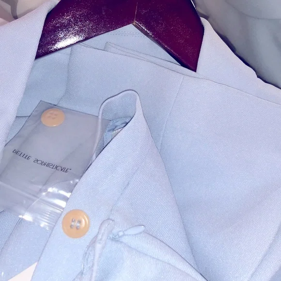 NWT Matching Baby Blue Jacket Pant Suit Size 8